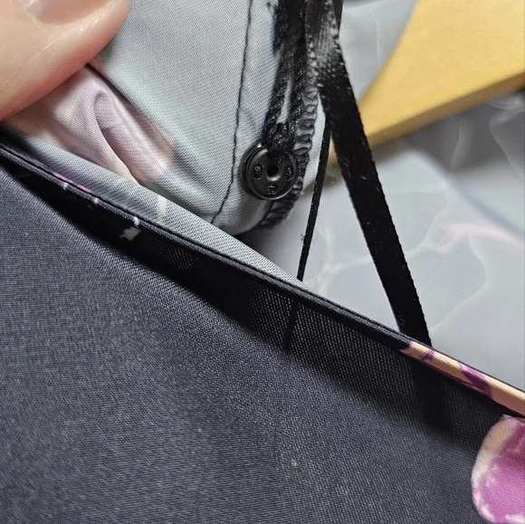 Club Monaco Ruched Blouse Shirt Floral Black V neck Fuchsia Zipper size S - Picture 6 of 8